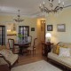 Гостиная и столовая, вид на кухню