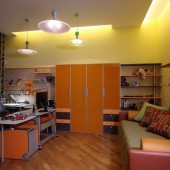 Яркая детская с рабочим местом