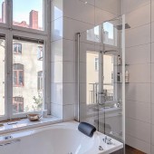 Ванная с душевой кабиной