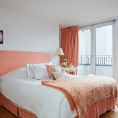 Спальня в нежных тонах