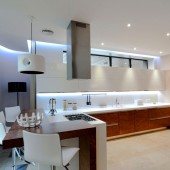 Кухни в стиле хай-тек фото - дизайн интерьера