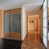 Коридор в современном стиле фото - дизайн интерьера