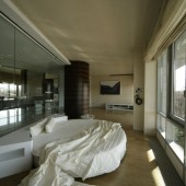 Спальня в светлых тонах