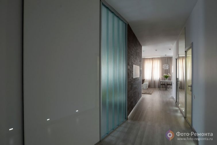 Коридор в светлых тонах