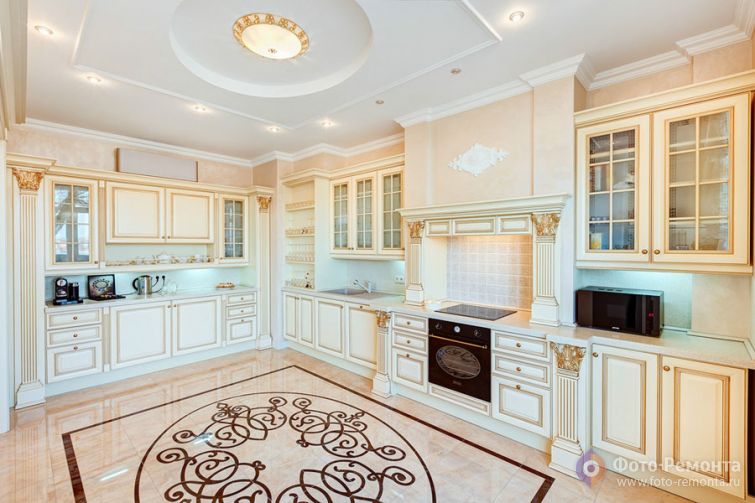 Интерьер кухни в классическом стиле от Antonovich Design