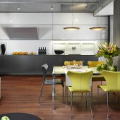 Бело-серая кухня