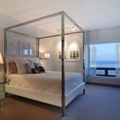 Спальня в светлых тонах