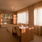 Большая кухня