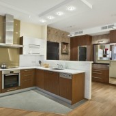 Кухня и прихожая