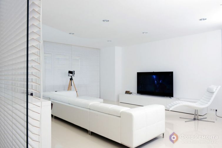 Дизайн белой гостиной от ARCH.625