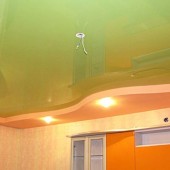 Зеленый натяжной потолок на кухне, фото 10