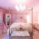 Интерьер розовой спальни