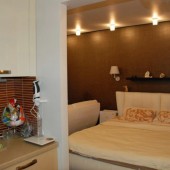 Вид на спальню из кухни