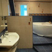 Ванная комната в синих тонах