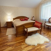 Спальня в коричневых тонах