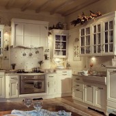 Кухонные гарнитуры фото - Светлая кухня Arcari 