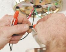 Соединение потолочных и проводов люстры