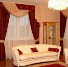 Красные шторы