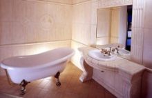Греческие мотивы в интерьере ванной