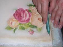 Надрез по внутеренней границы скотча